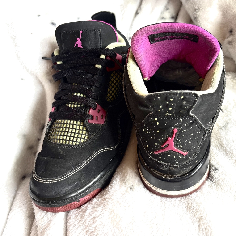 Air Jordan 4 Retro GS 'Black Light Raspberry' Size 5.5Y – Rare OG Colorway